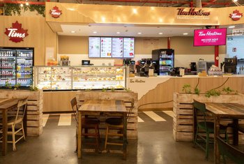 Tim Hortons aterriza en Ibiza junto al grupo Areas