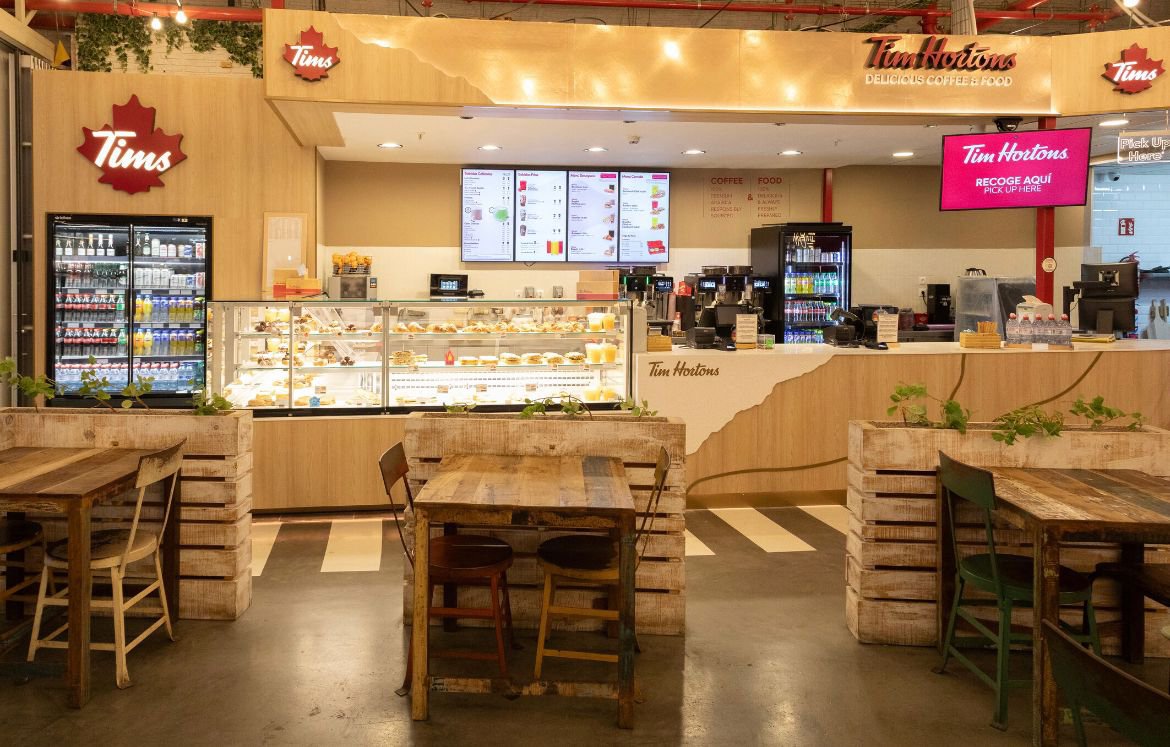 Tim Hortons aterriza en Ibiza junto al grupo Areas