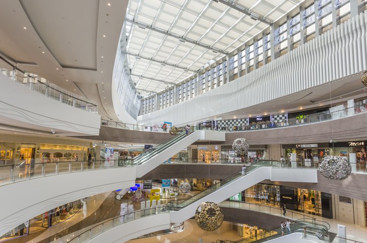 Los centros y parques comerciales aumentan sus ventas un 8,8%