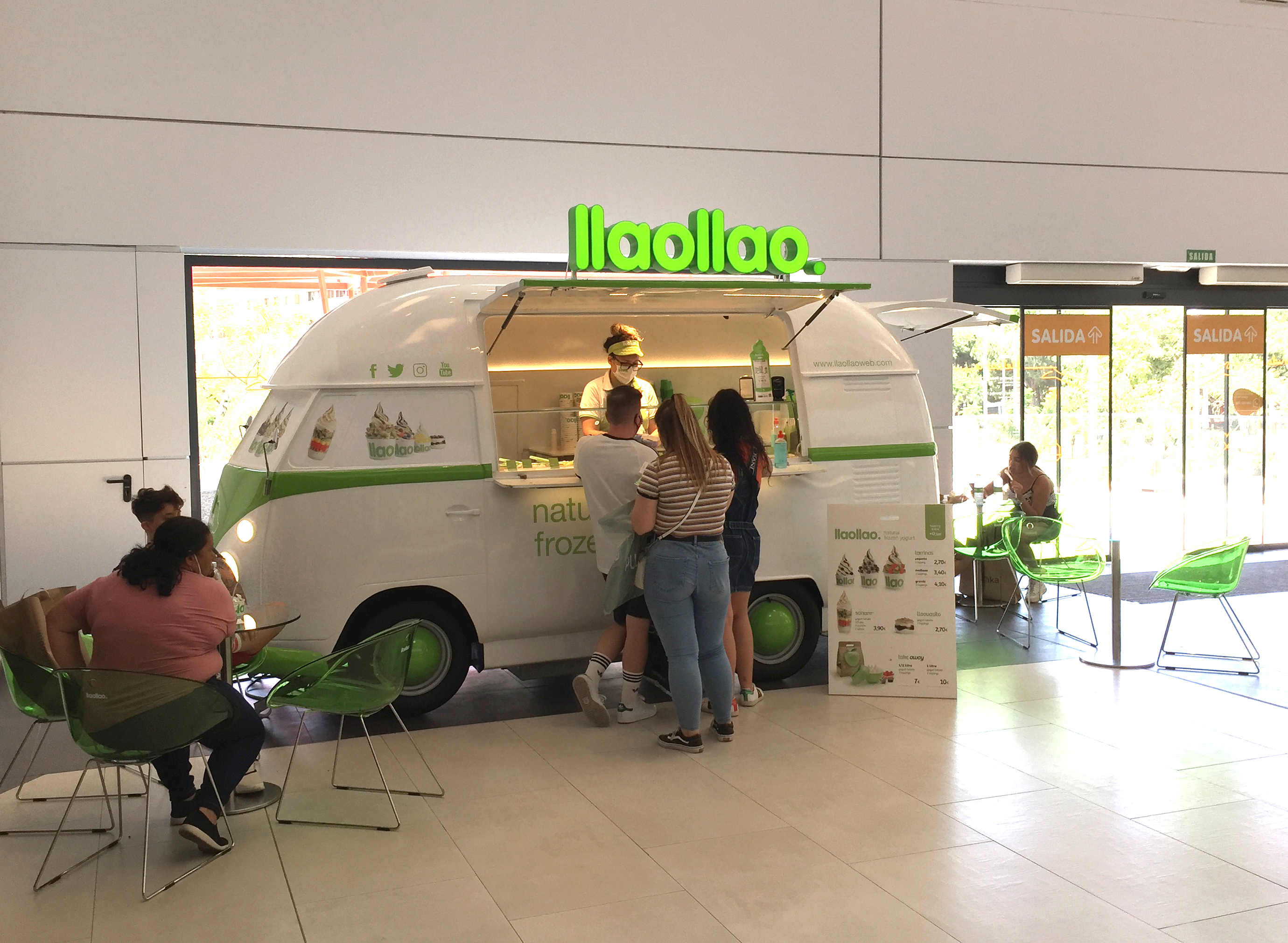 Llaollao, el yogur helado que seduce al mundo - Expansión.com